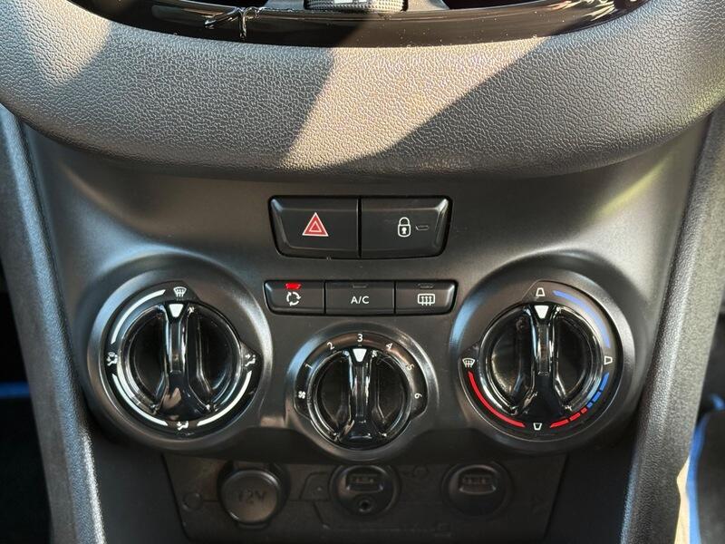 Used Peugeot 208 2012 for sale - 78196721: Photo 11