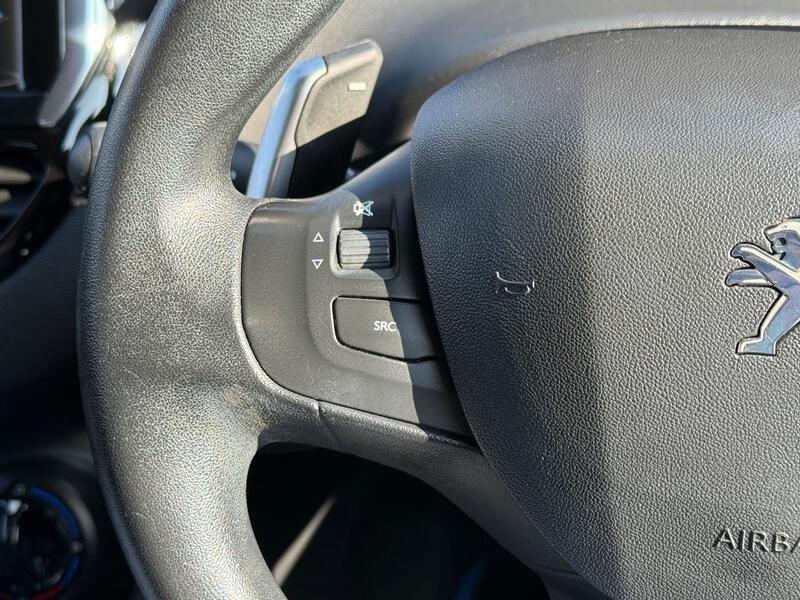 Used Peugeot 208 2012 for sale - 78196721: Photo 12