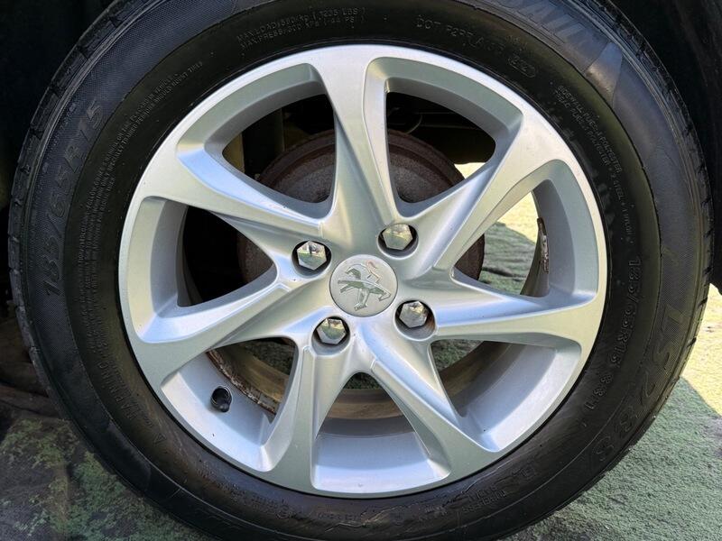 Used Peugeot 208 2012 for sale - 78196721: Photo 16