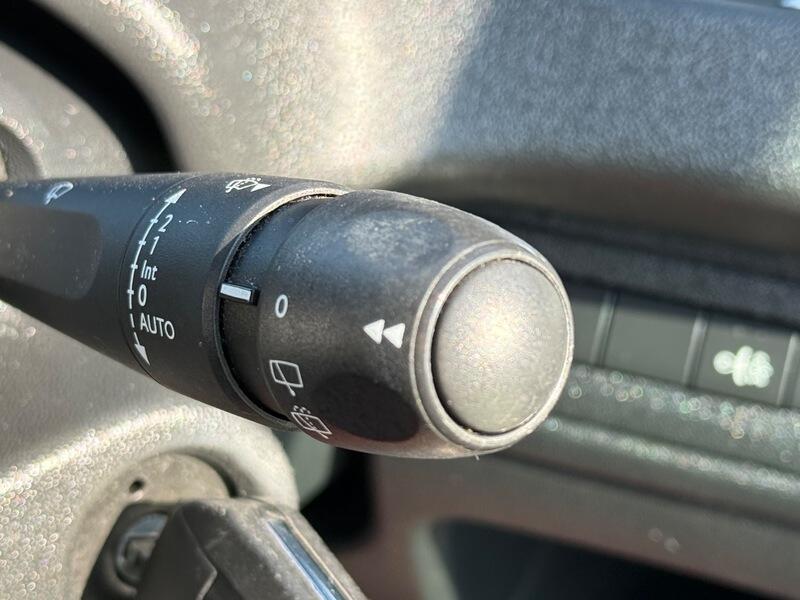 Used Peugeot 208 2012 for sale - 78196721: Photo 26