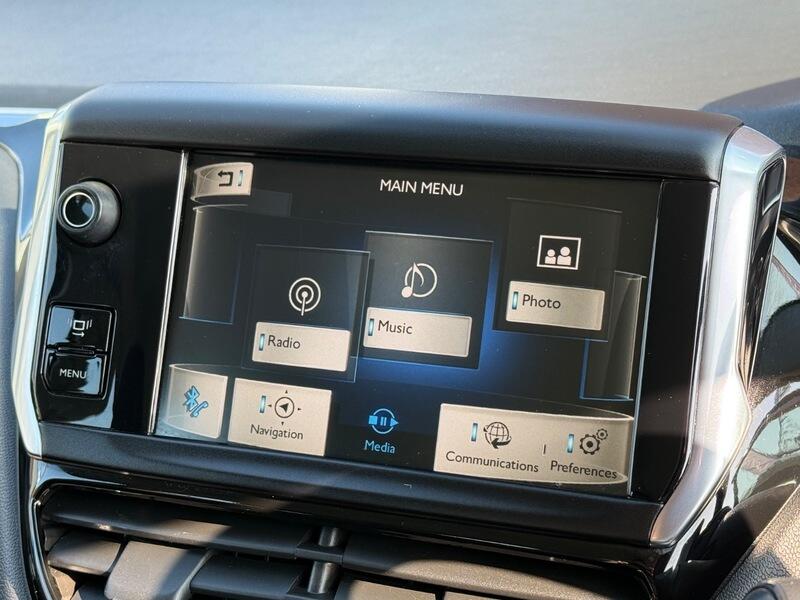 Used Peugeot 208 2012 for sale - 78196721: Photo 9