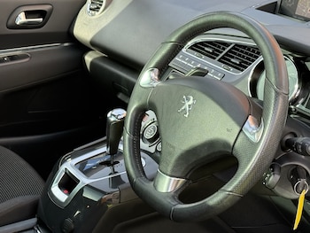 Used Peugeot 5008 2014 for sale - 78553462: Photo