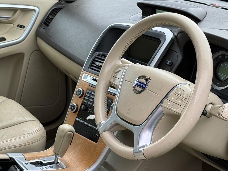 Used Volvo XC60 2009 for sale - 78196712: Photo 2