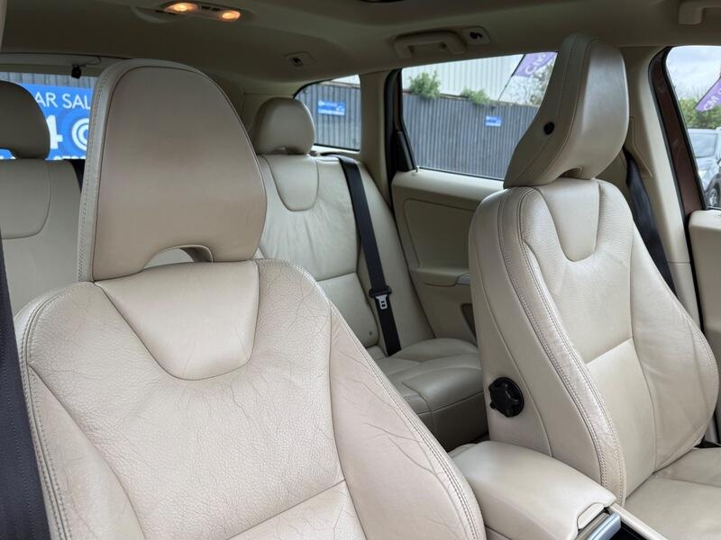 Used Volvo XC60 2009 for sale - 78196712: Photo 3