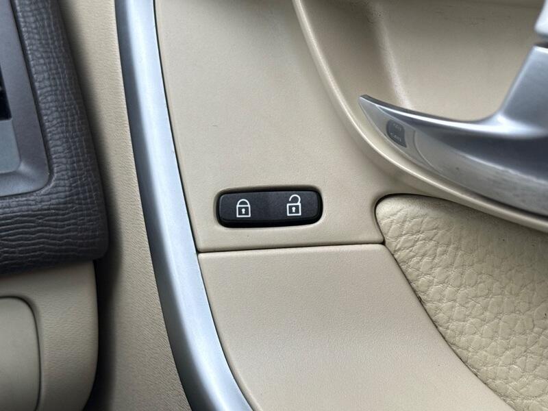 Used Volvo XC60 2009 for sale - 78196712: Photo 30