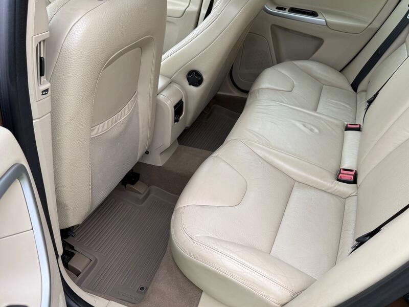 Used Volvo XC60 2009 for sale - 78196712: Photo 37