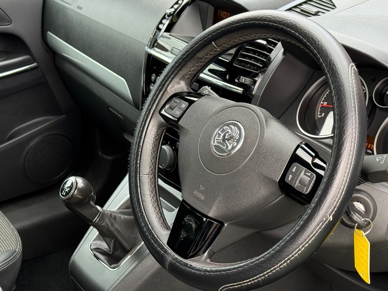 Used Vauxhall Zafira 2010 for sale - 77708994: Photo 2