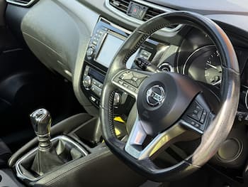 Used Nissan Qashqai 2017 for sale - 79485403: Photo