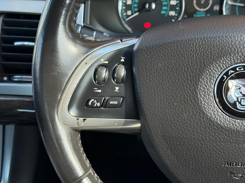 Used Jaguar XF 2015 for sale - 78196706: Photo 6