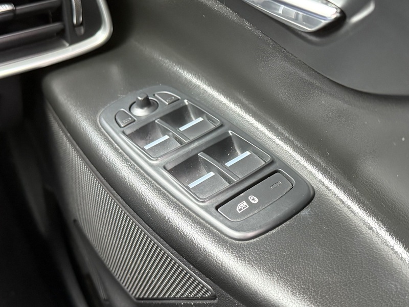 Used Jaguar XE 2015 for sale - 77709005: Photo 16