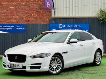 Used Jaguar XE 2015 for sale - 77709005: Photo