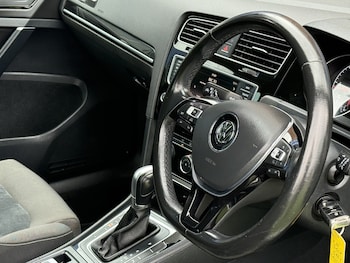 Used Volkswagen Golf 2015 for sale - 78469775: Photo