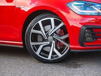 Used Volkswagen Golf 2019 for sale - 76333126: Photo