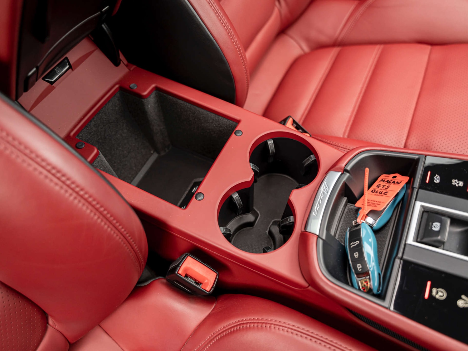 Used Porsche Macan 2022 for sale - 77423733: Photo 40