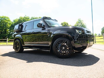 Used Land Rover Defender 2021 for sale - 76117724: Photo