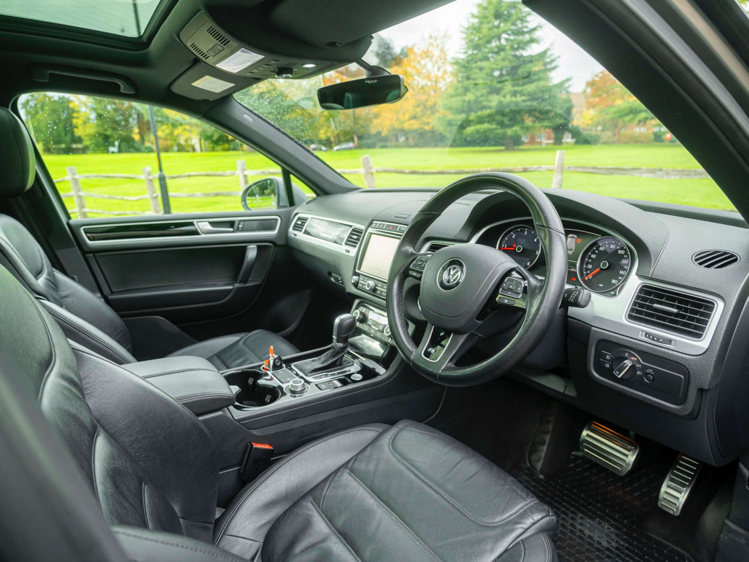 Used Volkswagen Touareg 2017 for sale - 76363992: Photo 12