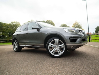Used Volkswagen Touareg 2017 for sale - 76363992: Photo