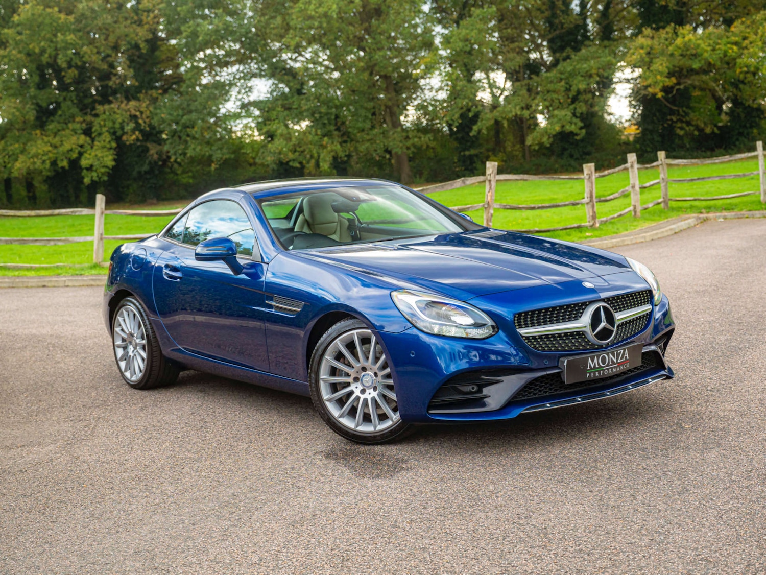 Used Mercedes-Benz SLC 2016 for sale - 76317059: Photo 1