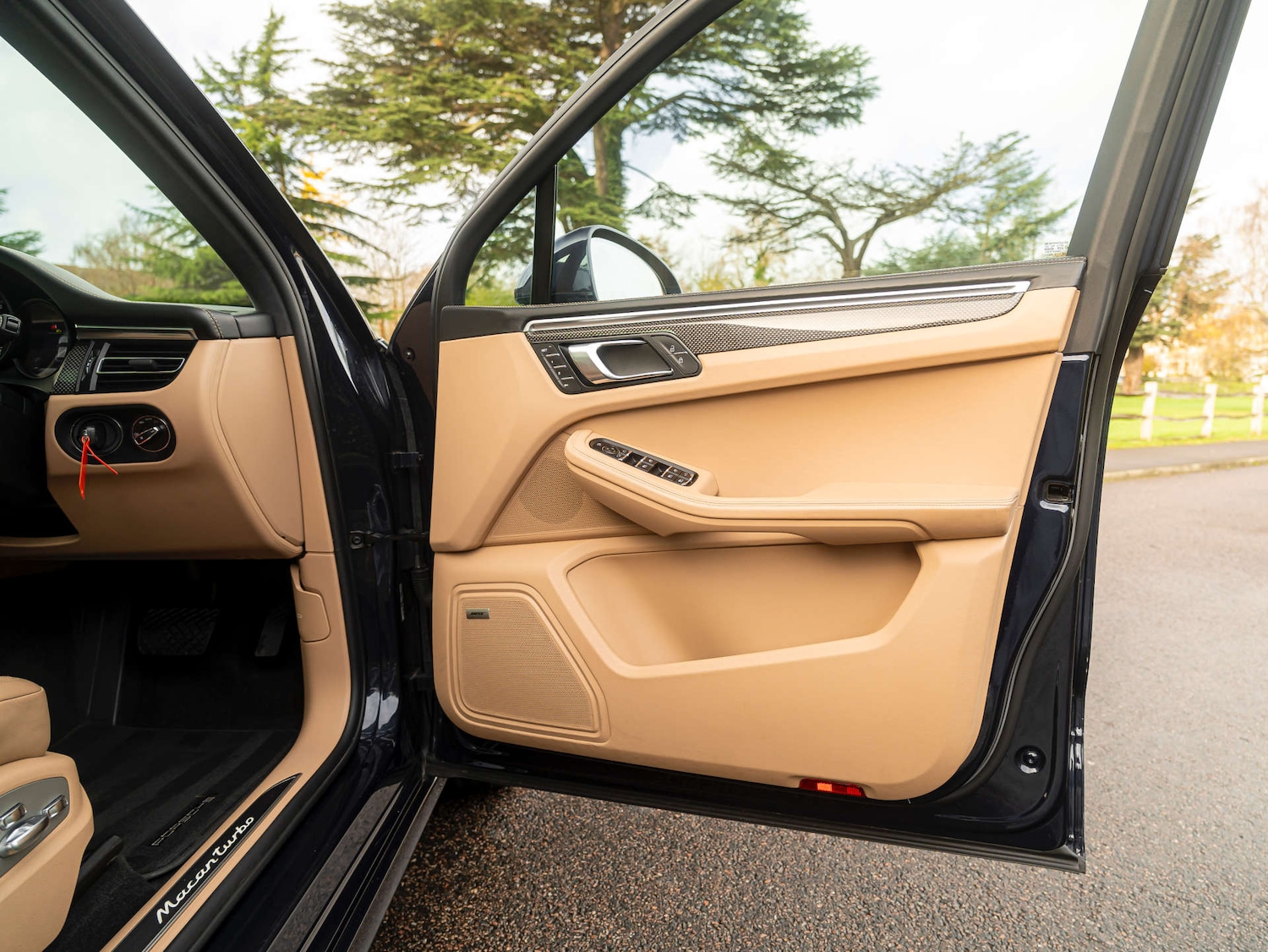 Used Porsche Macan 2019 for sale - 76699693: Photo 19