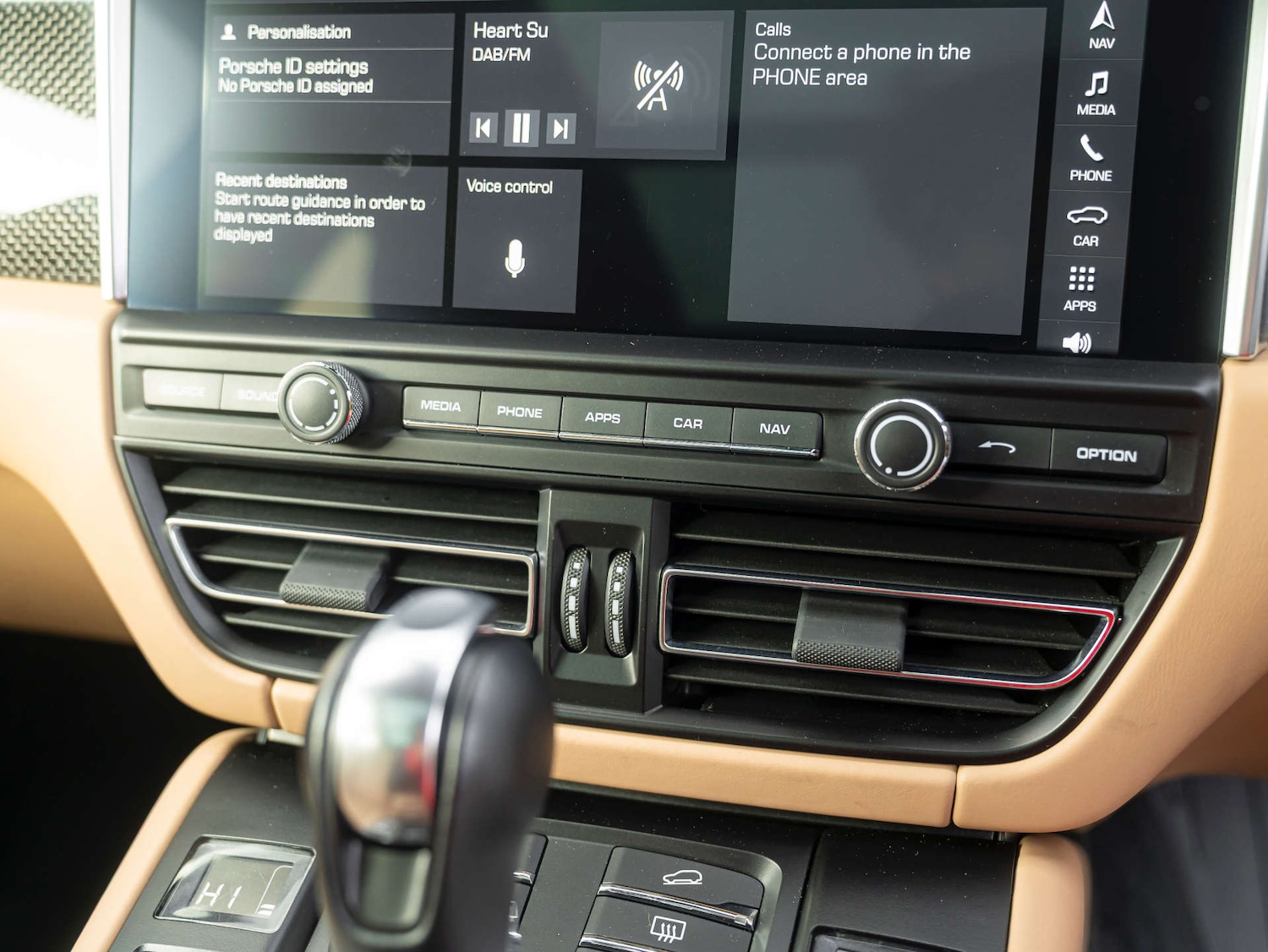 Used Porsche Macan 2019 for sale - 76699693: Photo 32