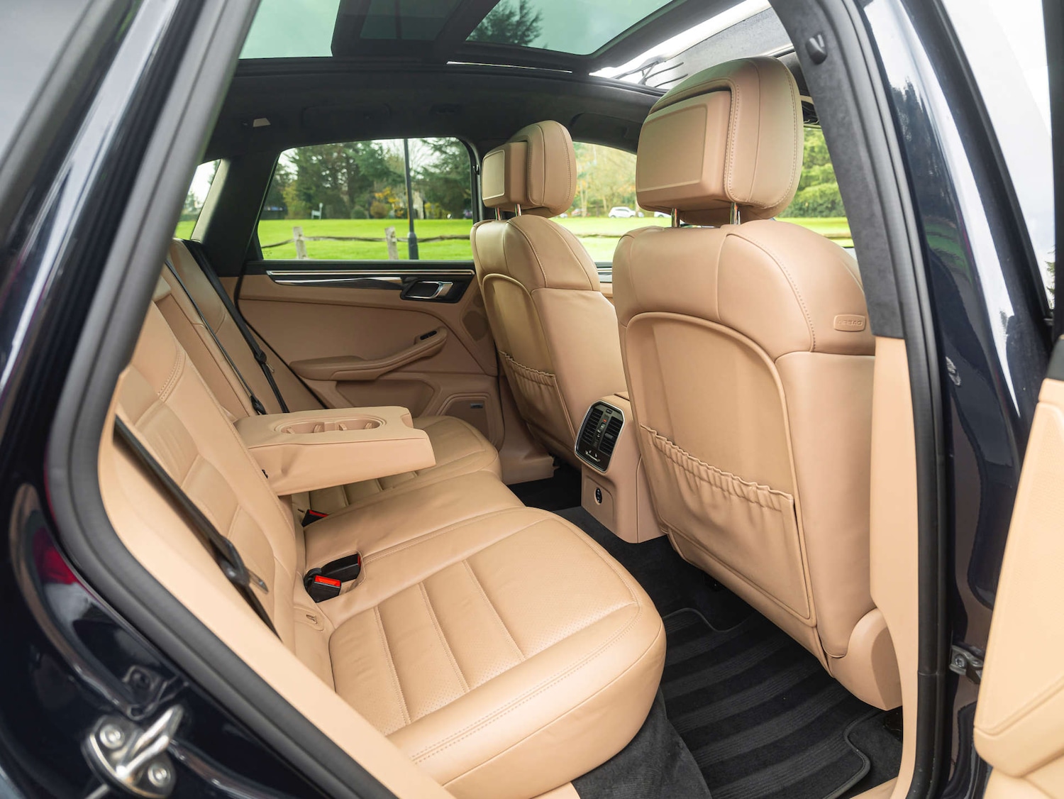 Used Porsche Macan 2019 for sale - 76699693: Photo 41