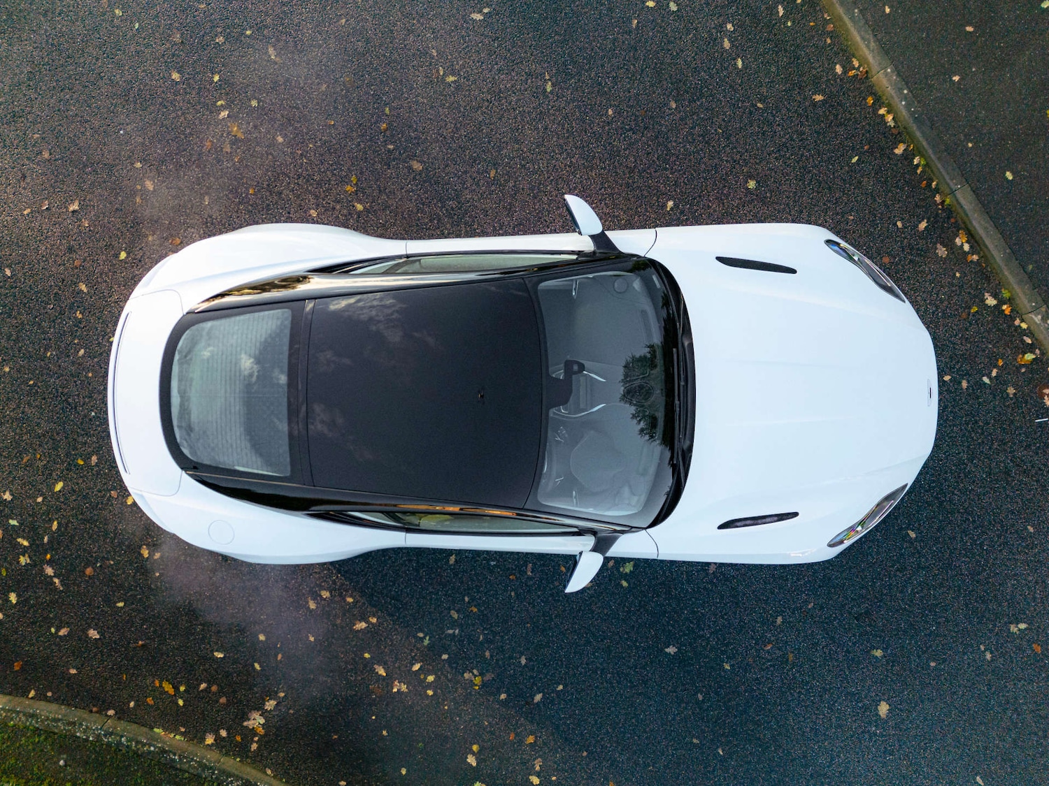 Used Aston Martin DB11 2018 for sale - 77965778: Photo 16