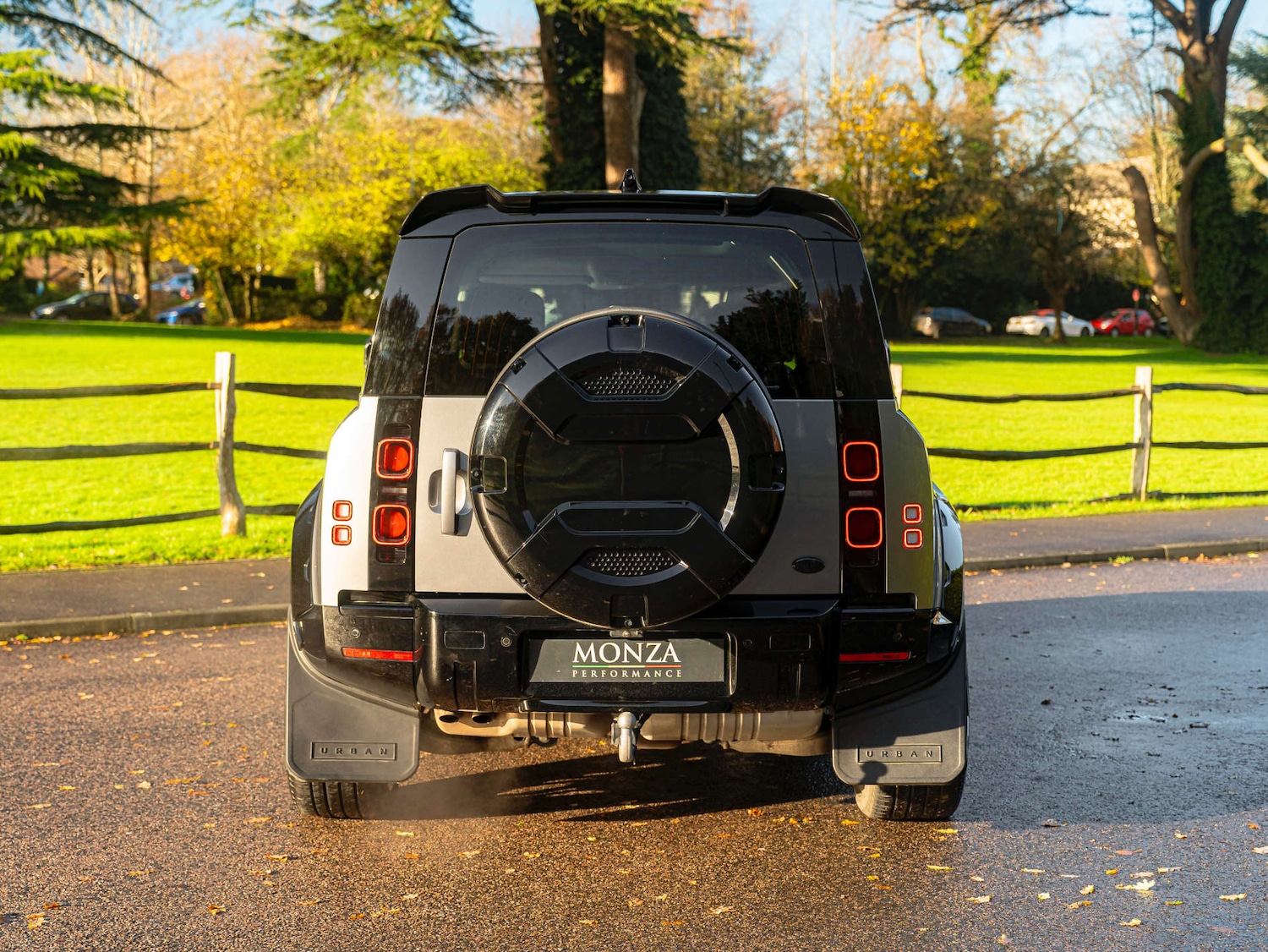 Used Land Rover Defender 2023 for sale - 76895842: Photo 16