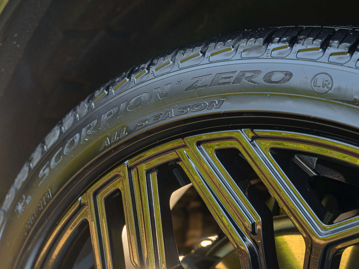 Used Land Rover Defender 2023 for sale - 76895842: Photo 24