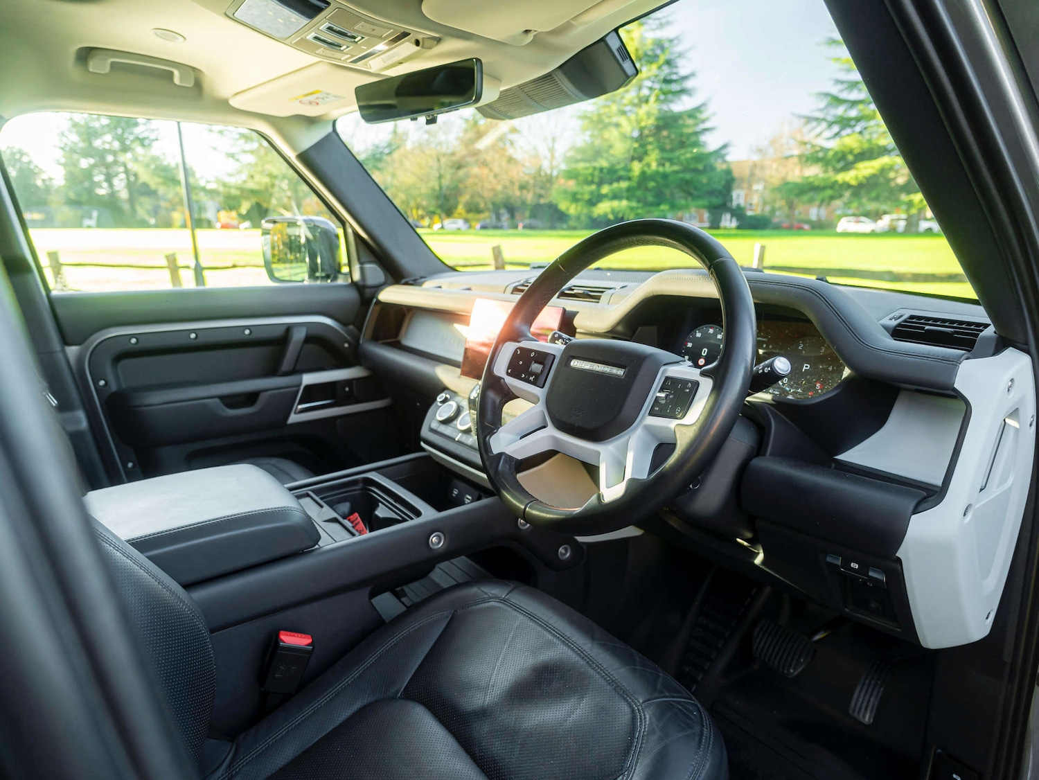 Used Land Rover Defender 2023 for sale - 76895842: Photo 26