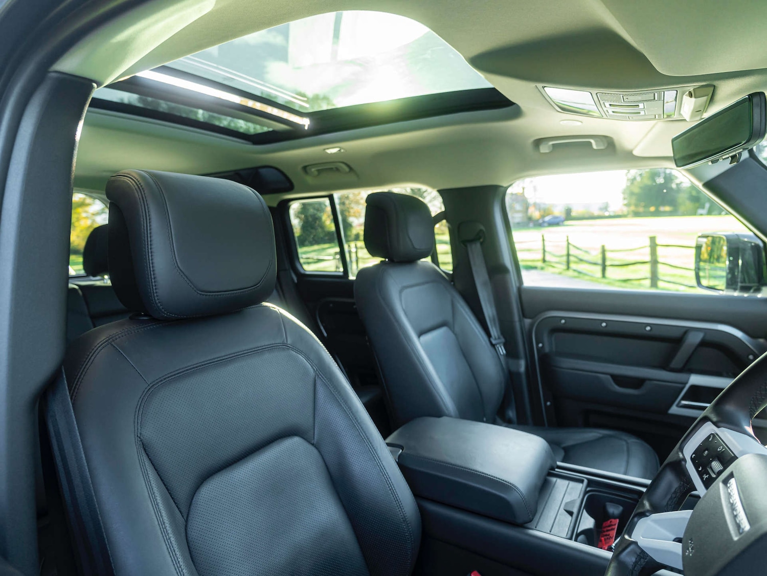 Used Land Rover Defender 2023 for sale - 76895842: Photo 27