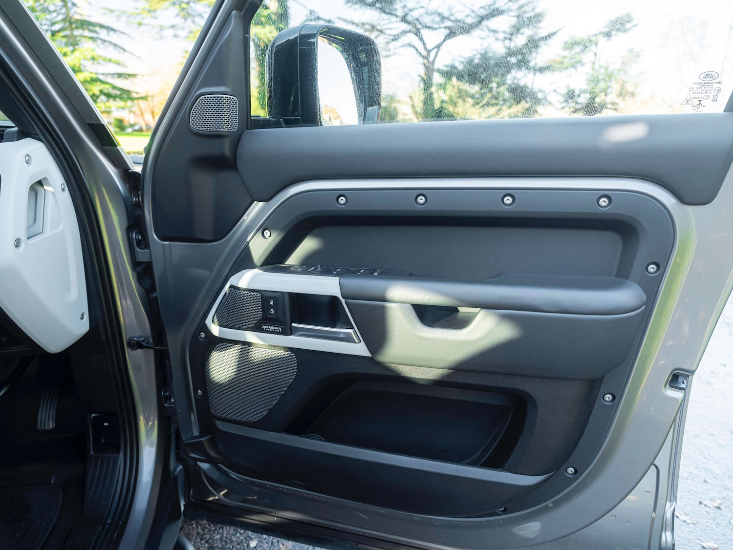 Used Land Rover Defender 2023 for sale - 76895842: Photo 29