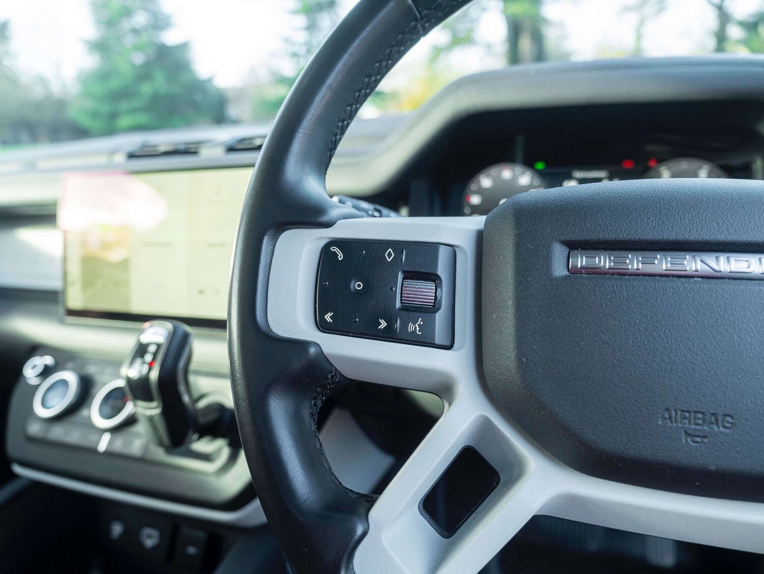 Used Land Rover Defender 2023 for sale - 76895842: Photo 38