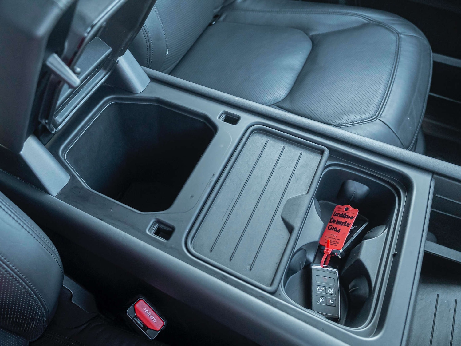 Used Land Rover Defender 2023 for sale - 76895842: Photo 41