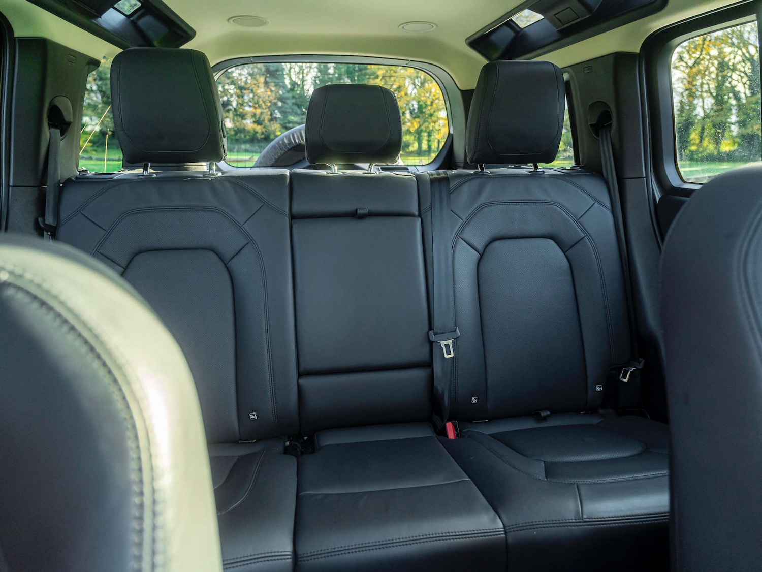 Used Land Rover Defender 2023 for sale - 76895842: Photo 42