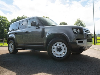 Used Land Rover Defender 2023 for sale - 76117718: Photo