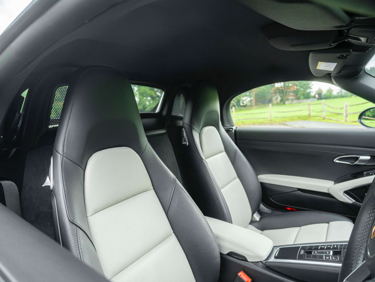 Used Porsche Other 2017 for sale - 76117716: Photo 25