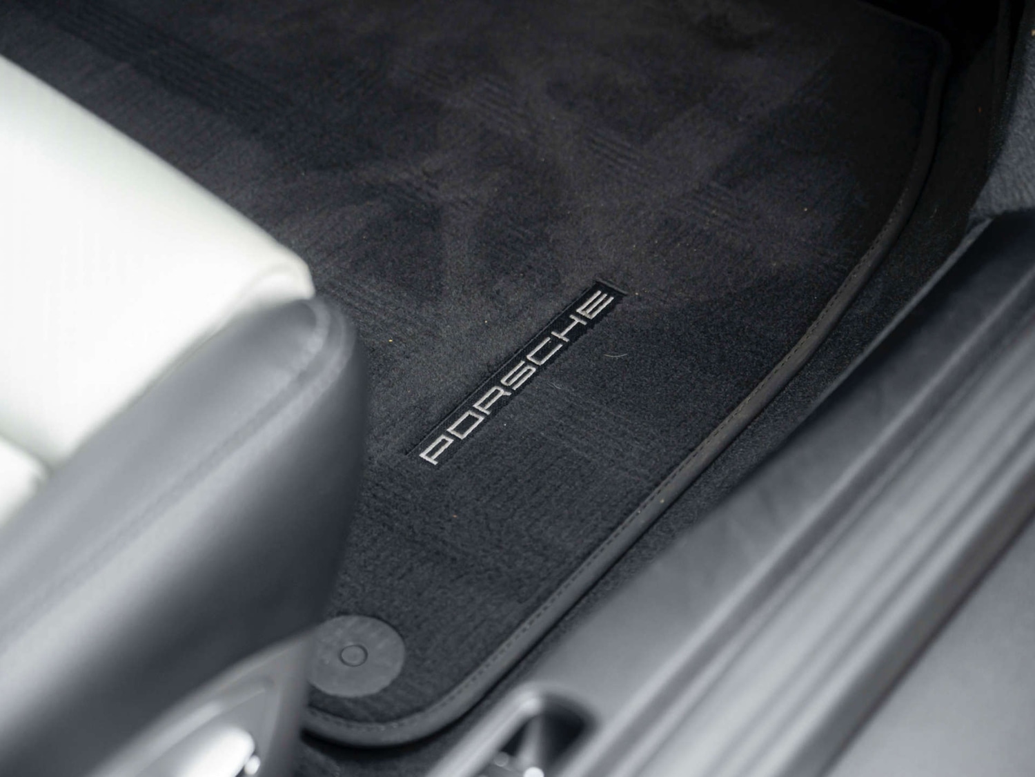 Used Porsche Other 2017 for sale - 76117716: Photo 29