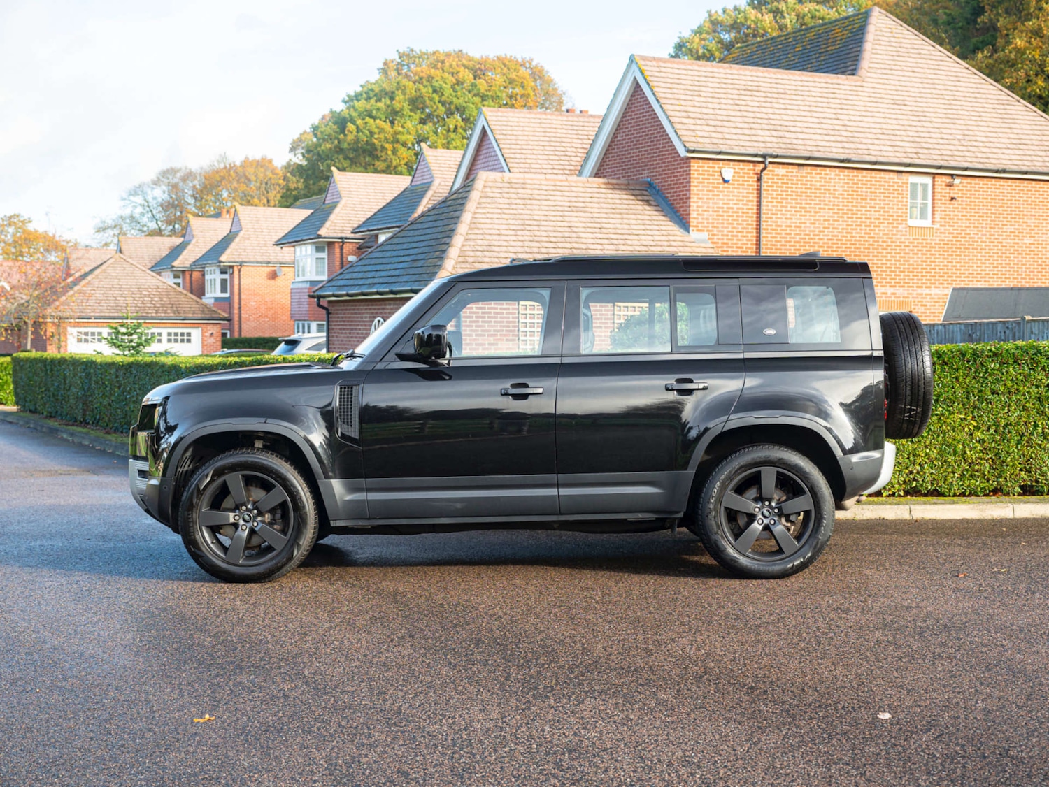 Used Land Rover Defender 2021 for sale - 76493602: Photo 10