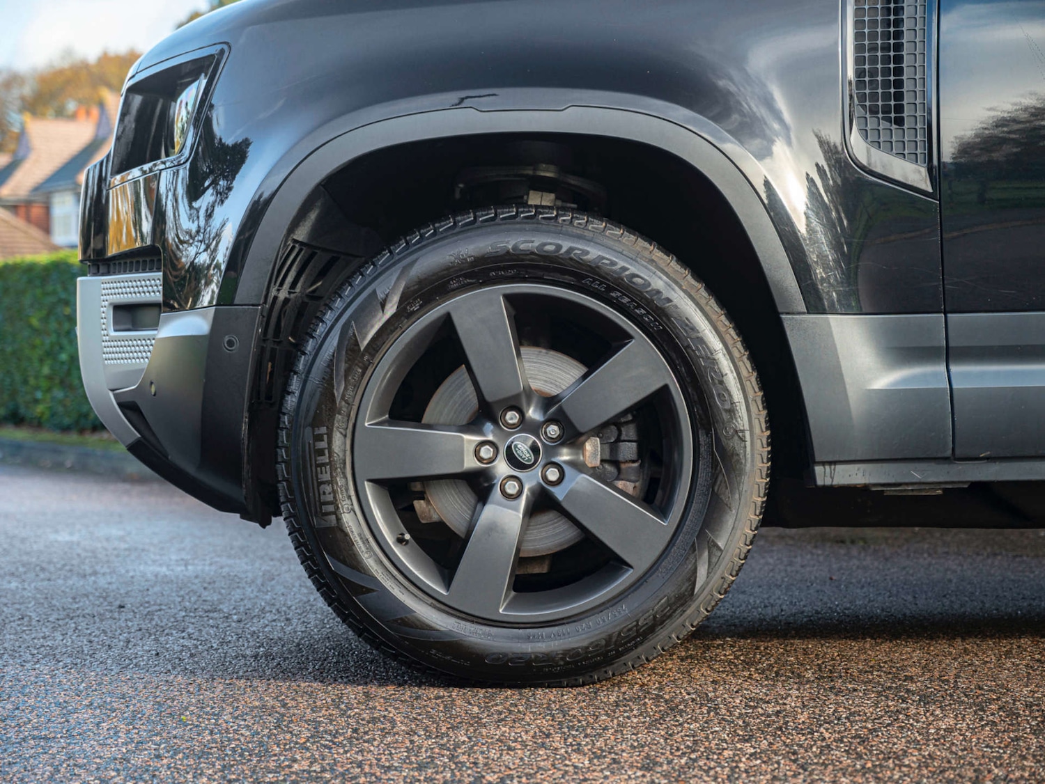 Used Land Rover Defender 2021 for sale - 76493602: Photo 11