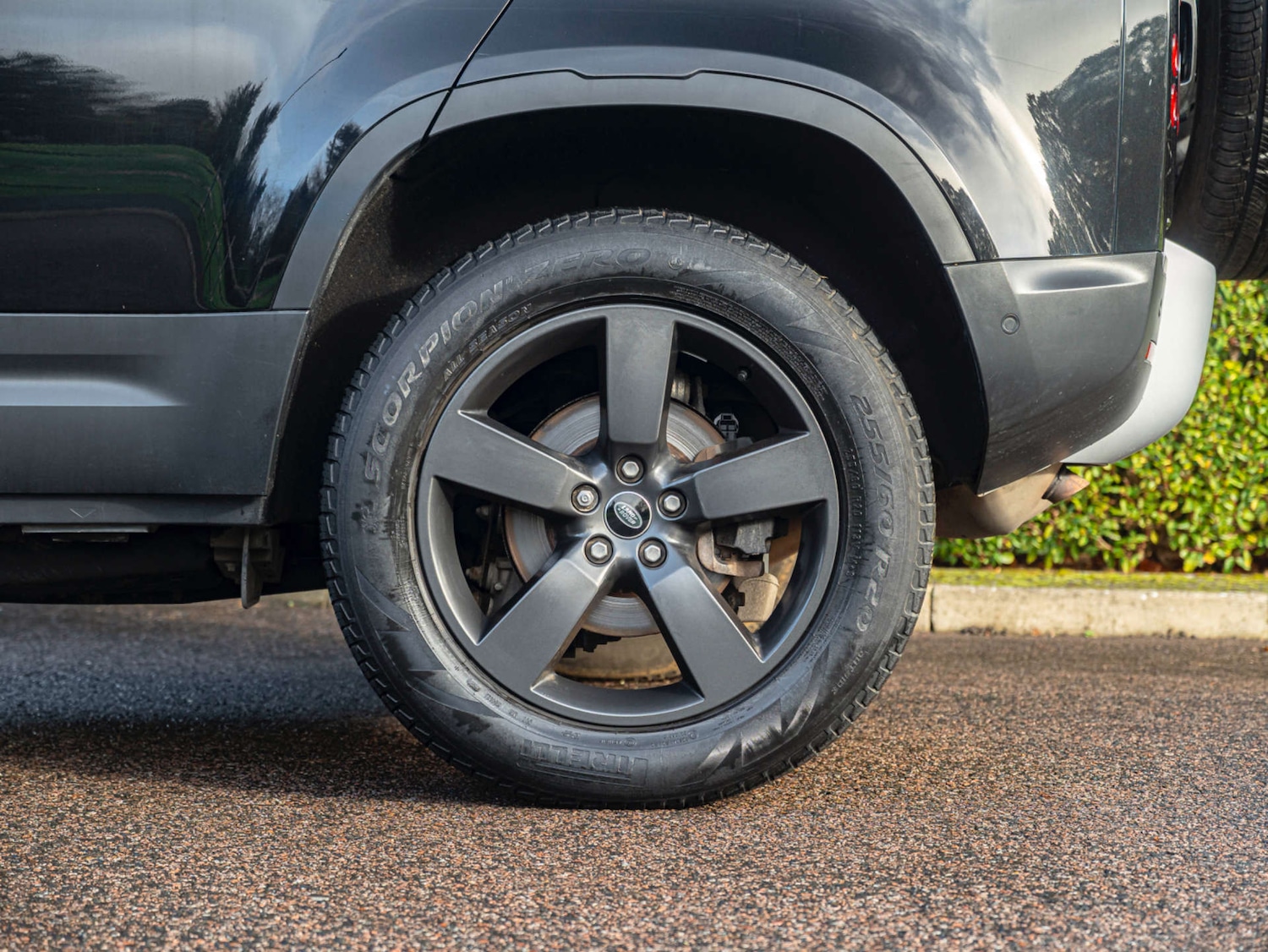 Used Land Rover Defender 2021 for sale - 76493602: Photo 12