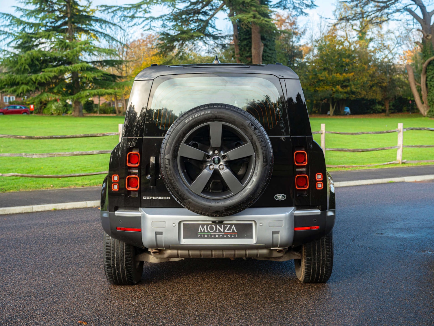 Used Land Rover Defender 2021 for sale - 76493602: Photo 14