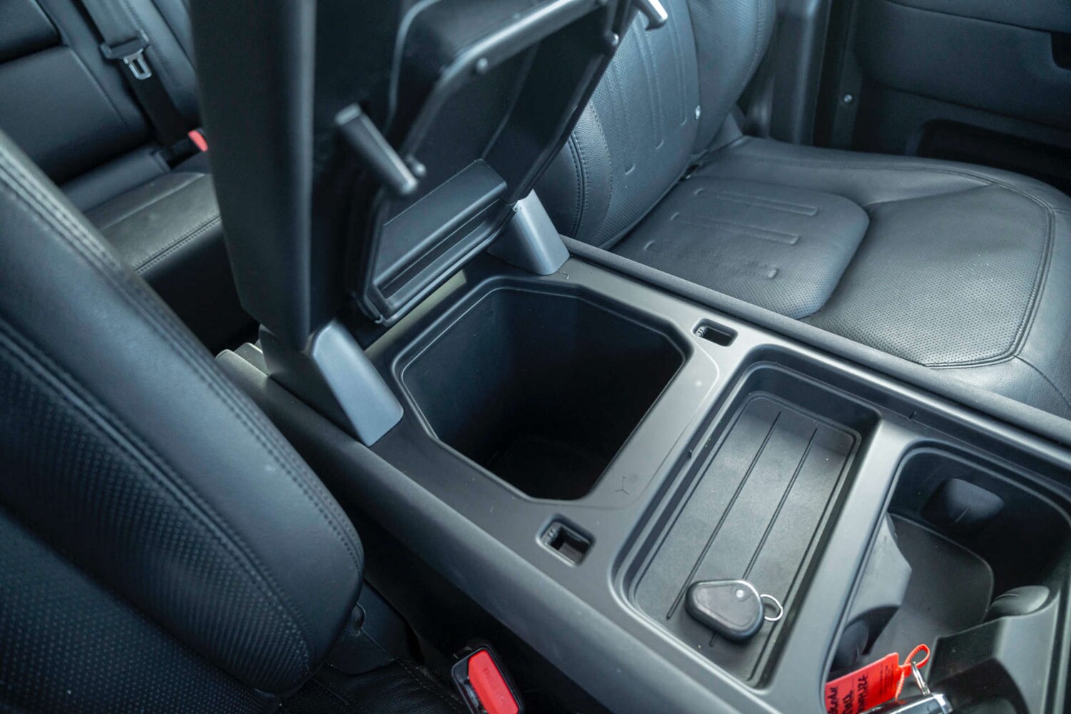 Used Land Rover Defender 2021 for sale - 76493602: Photo 32