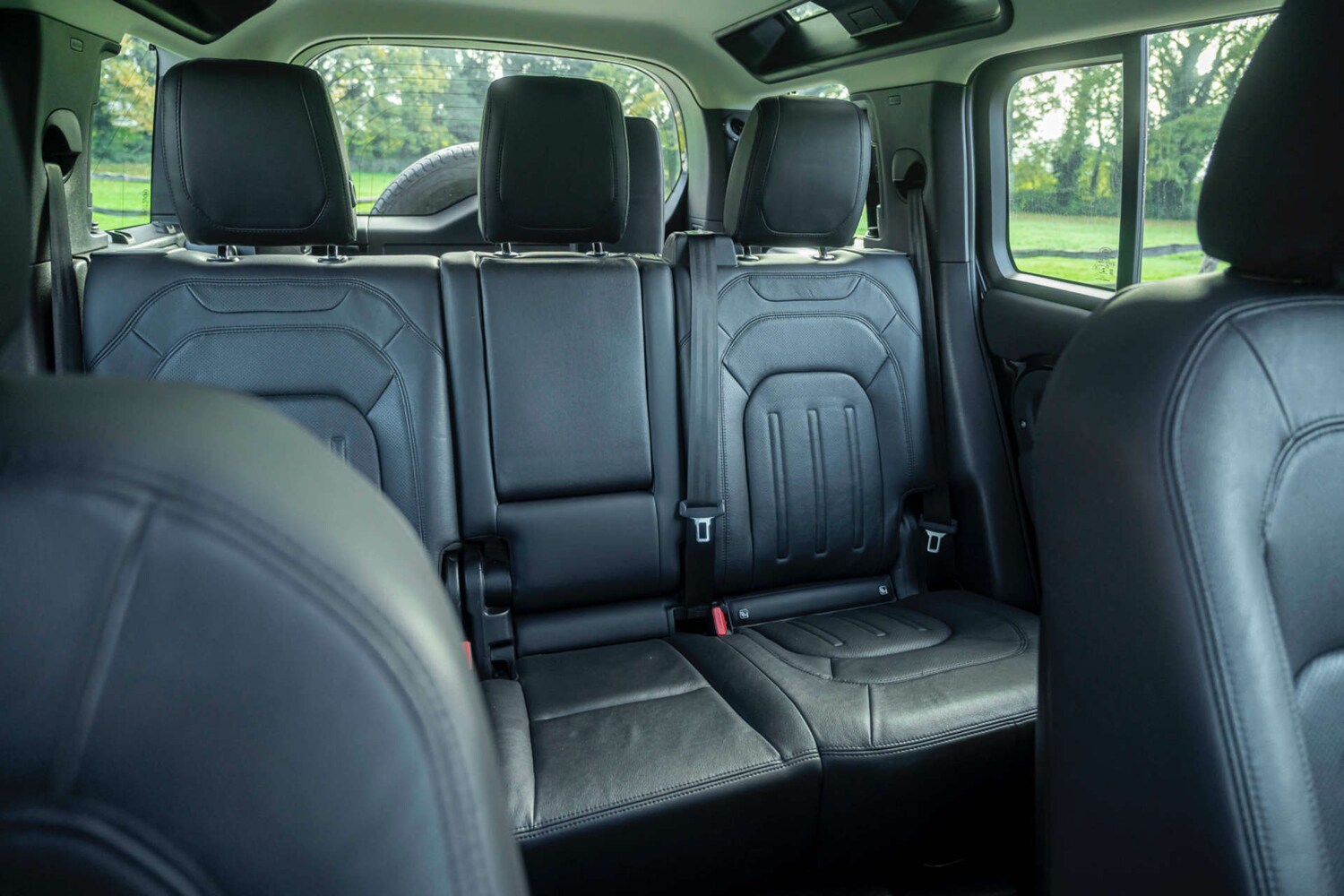 Used Land Rover Defender 2021 for sale - 76493602: Photo 33