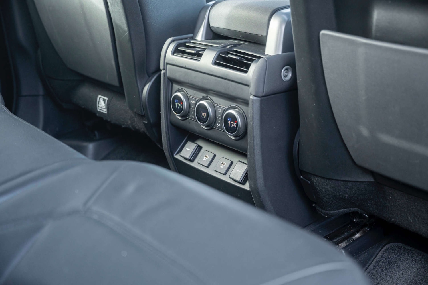 Used Land Rover Defender 2021 for sale - 76493602: Photo 35