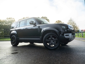 Used Land Rover Defender 2021 for sale - 76493602: Photo