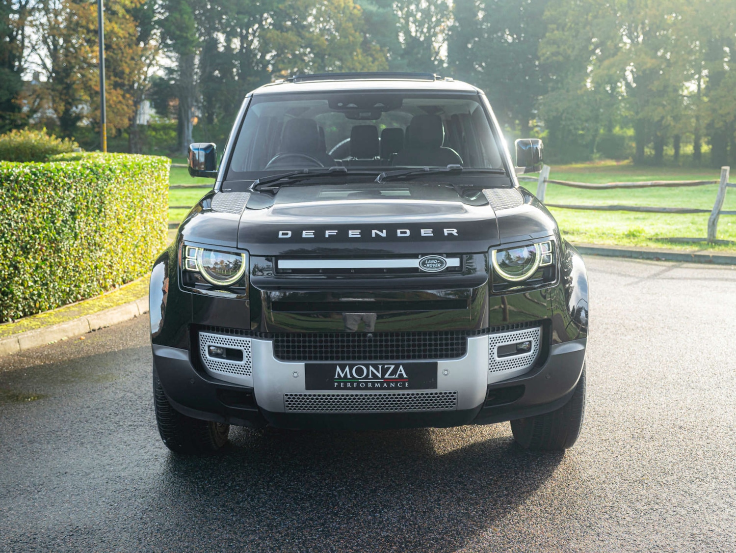 Used Land Rover Defender 2021 for sale - 76493602: Photo 7