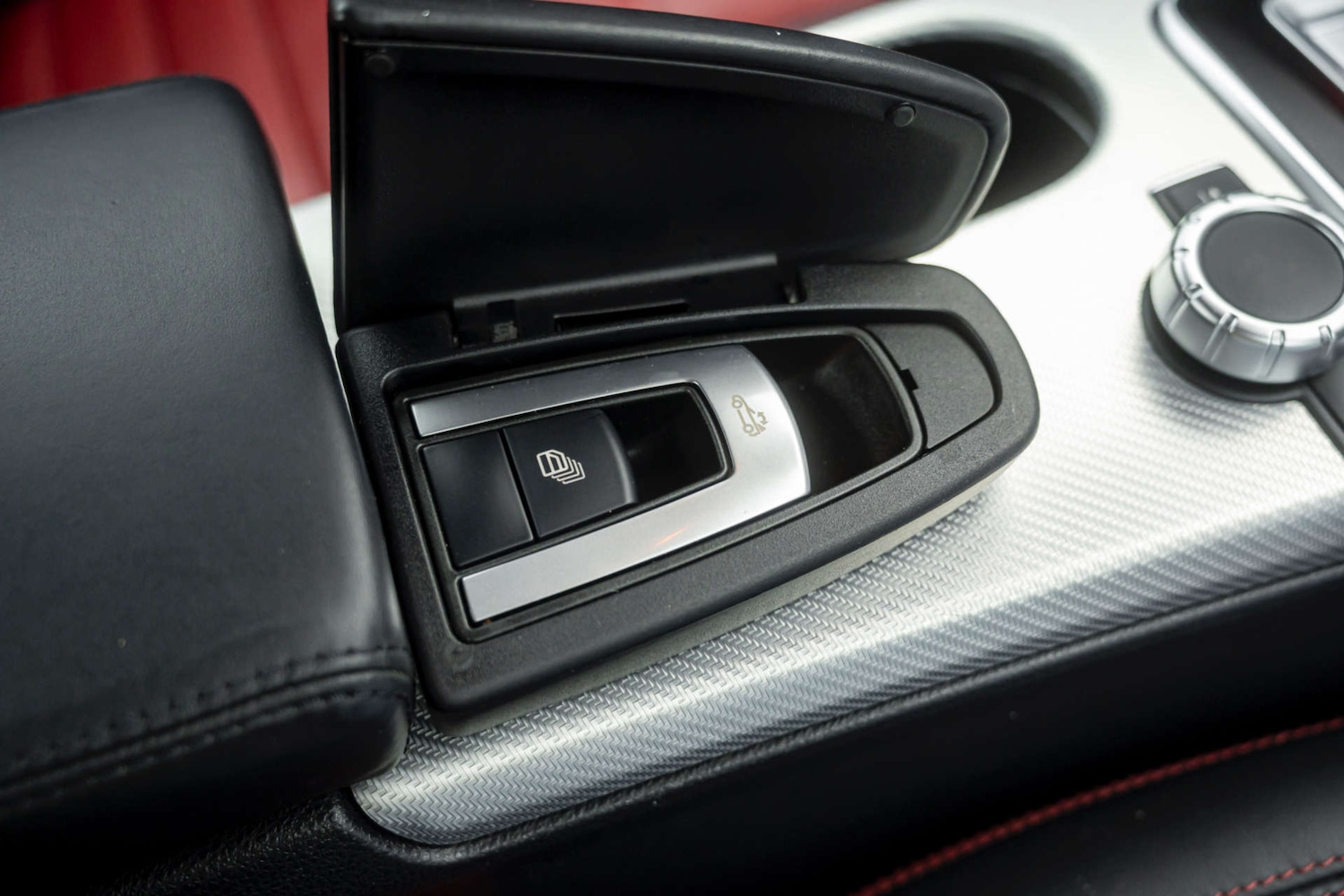 Used Mercedes-Benz SLC 2016 for sale - 76878115: Photo 30