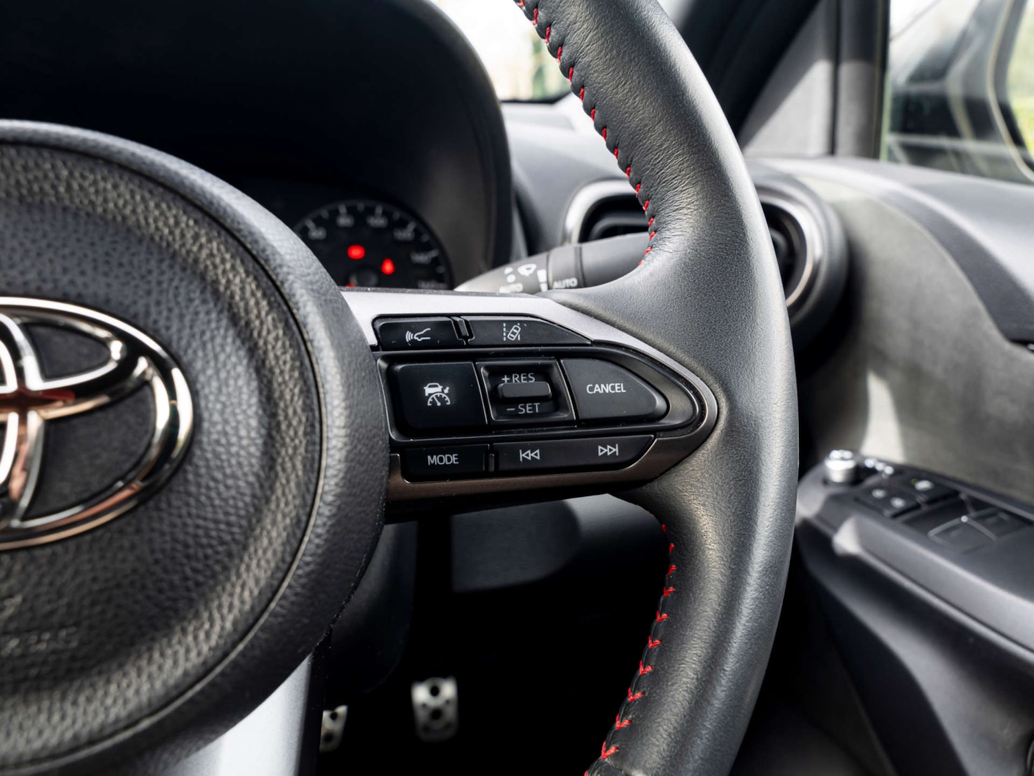 Used Toyota Yaris 2022 for sale - 77650522: Photo 30