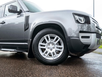 Used Land Rover Defender 2020 for sale - 77790768: Photo