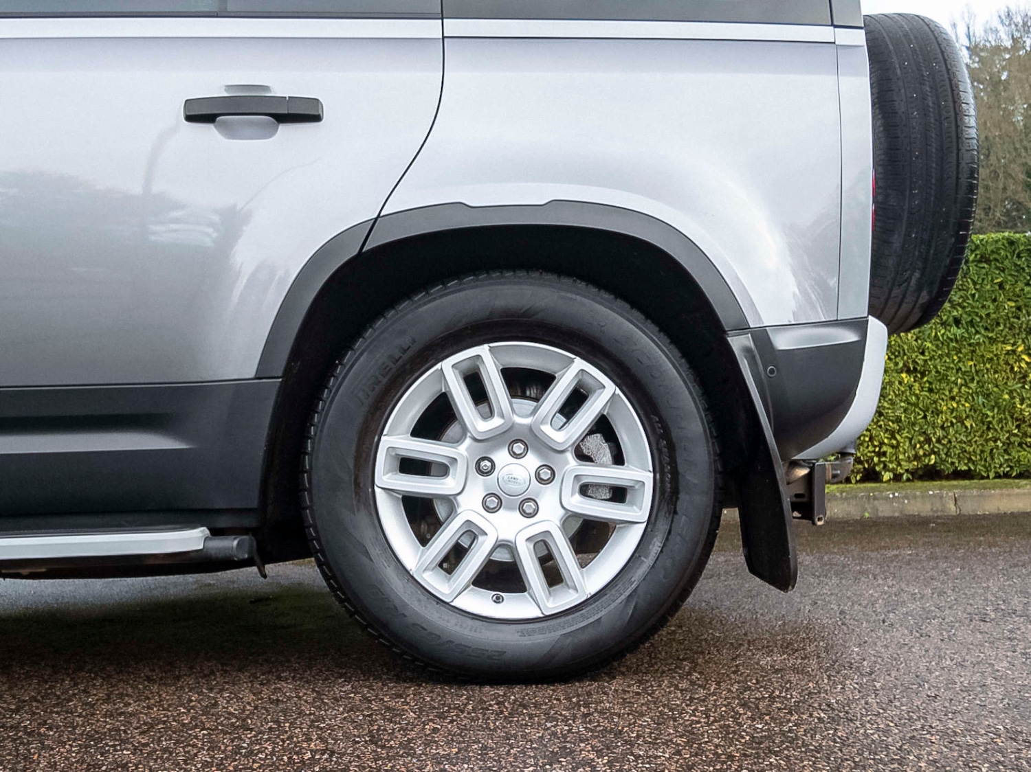 Used Land Rover Defender 2020 for sale - 77790768: Photo 9